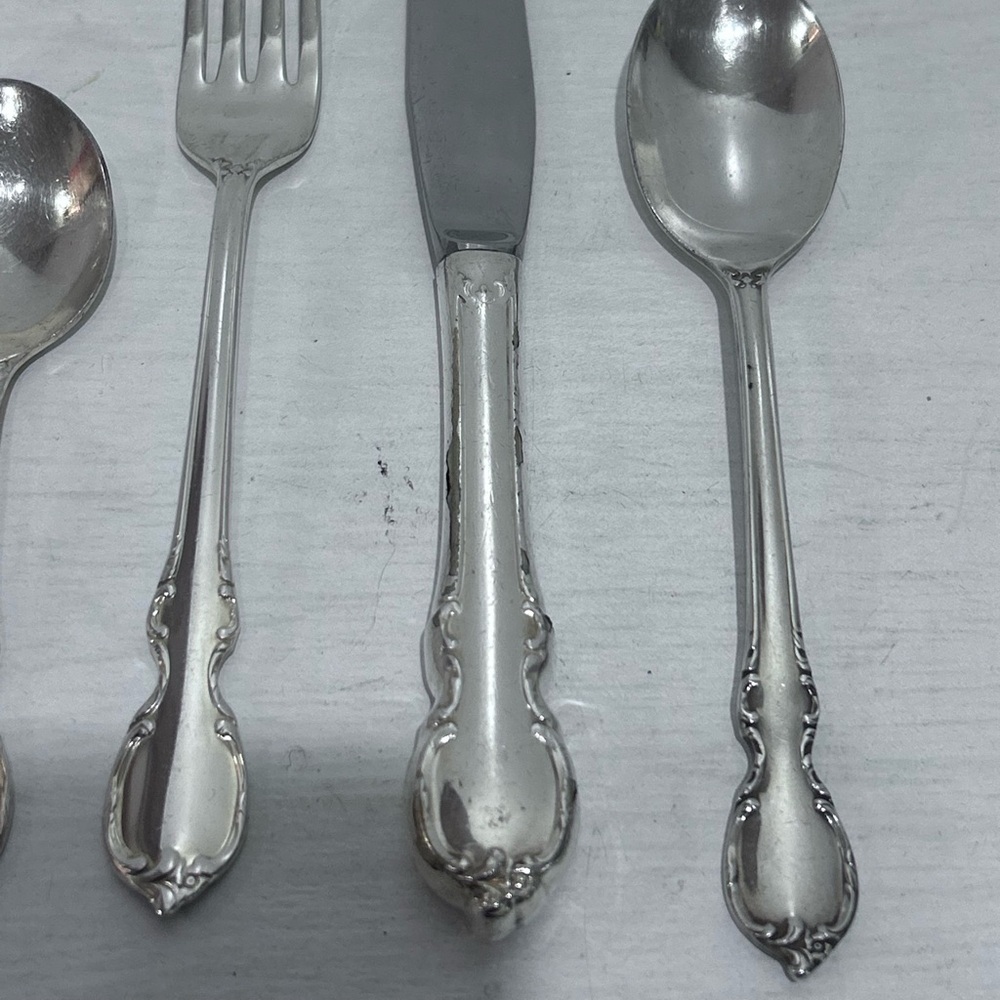 1847 ROGERS BROS Silverplate Heritage Silver Smiths Heirloom Edition.‎ - Picture 7 of 10
